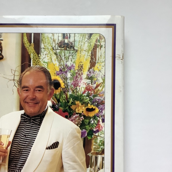 The Lifestyles of The Rich and Famous Cookbook by Robin Leach - Picture 11 of 11